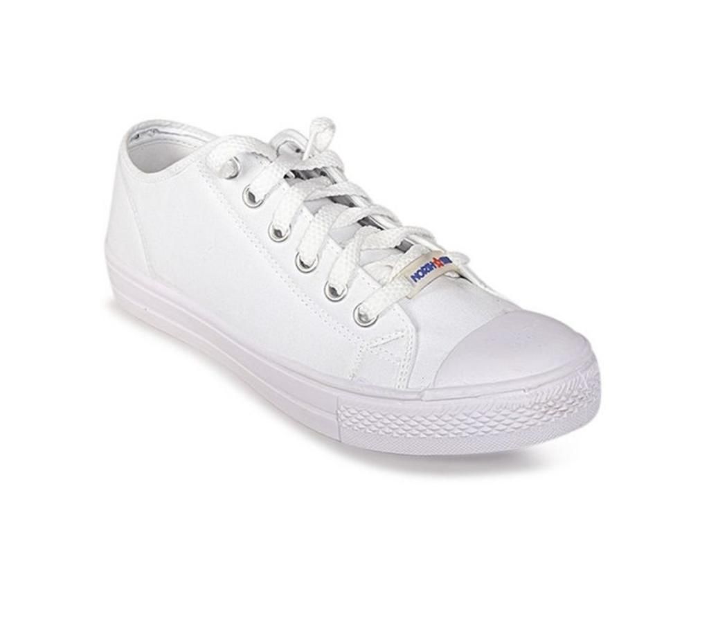 Bata North Star Sneakers
