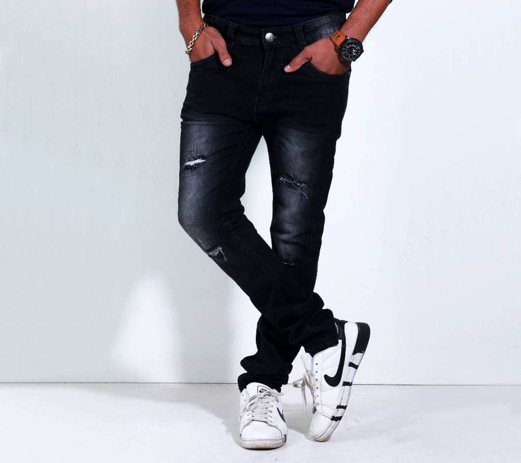 Ripped Stretched Denim