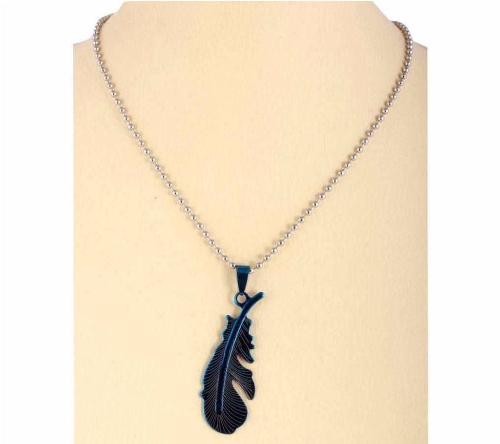Leaf Design Men Locket with Chain