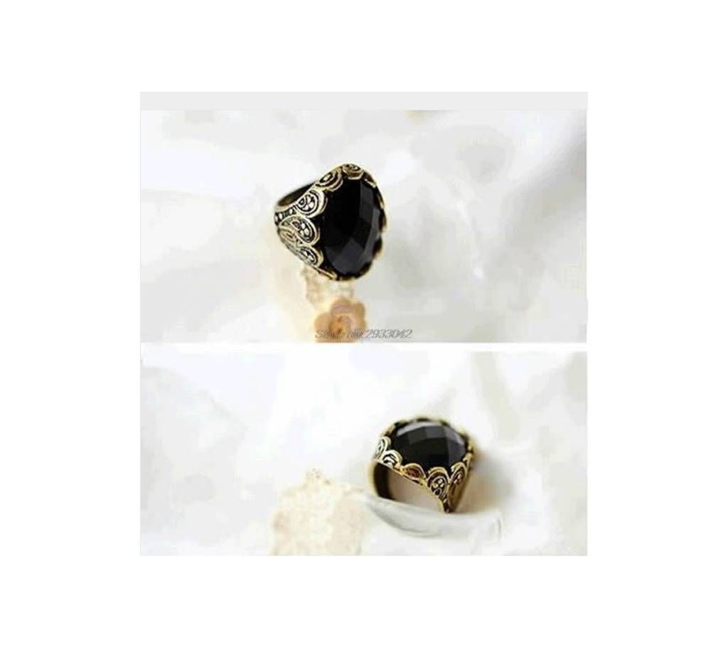 Exquisite Ancient Ring