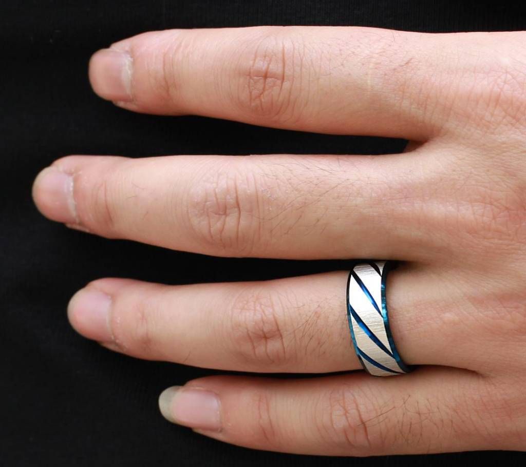 Silver and Blue Zircon Finger Ring