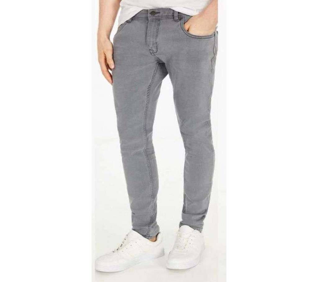 Chose between the fine finishing jeans.