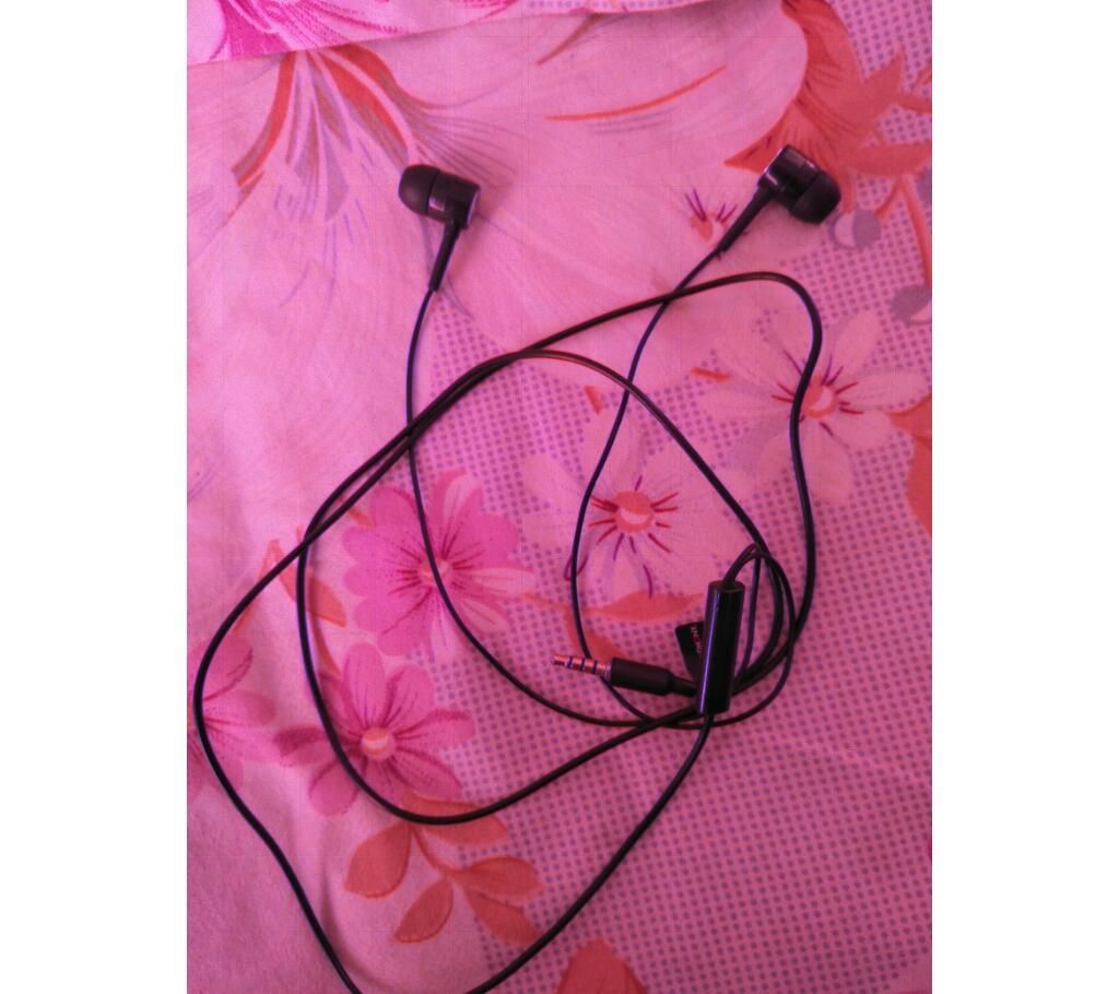 sony earfone