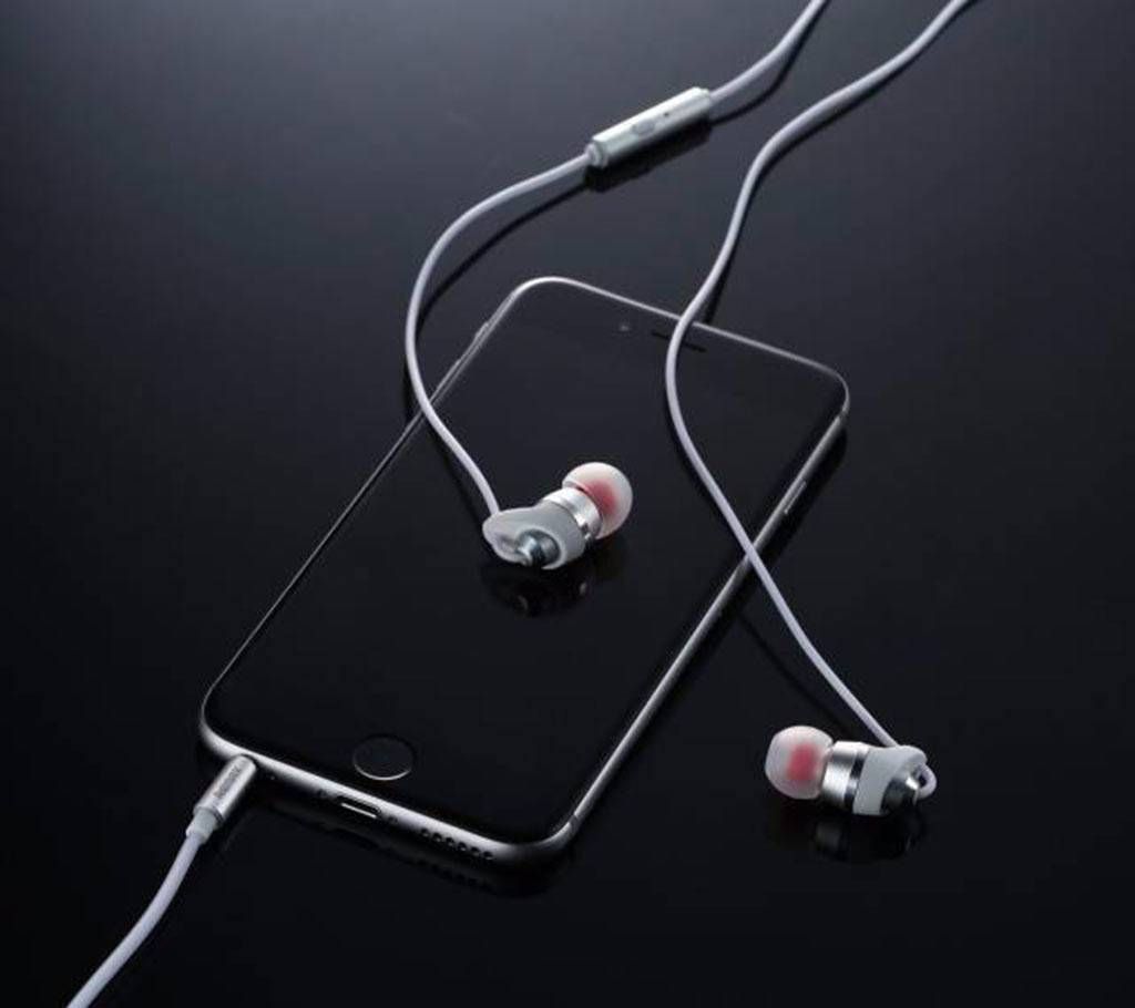 Remax-585 earphone 