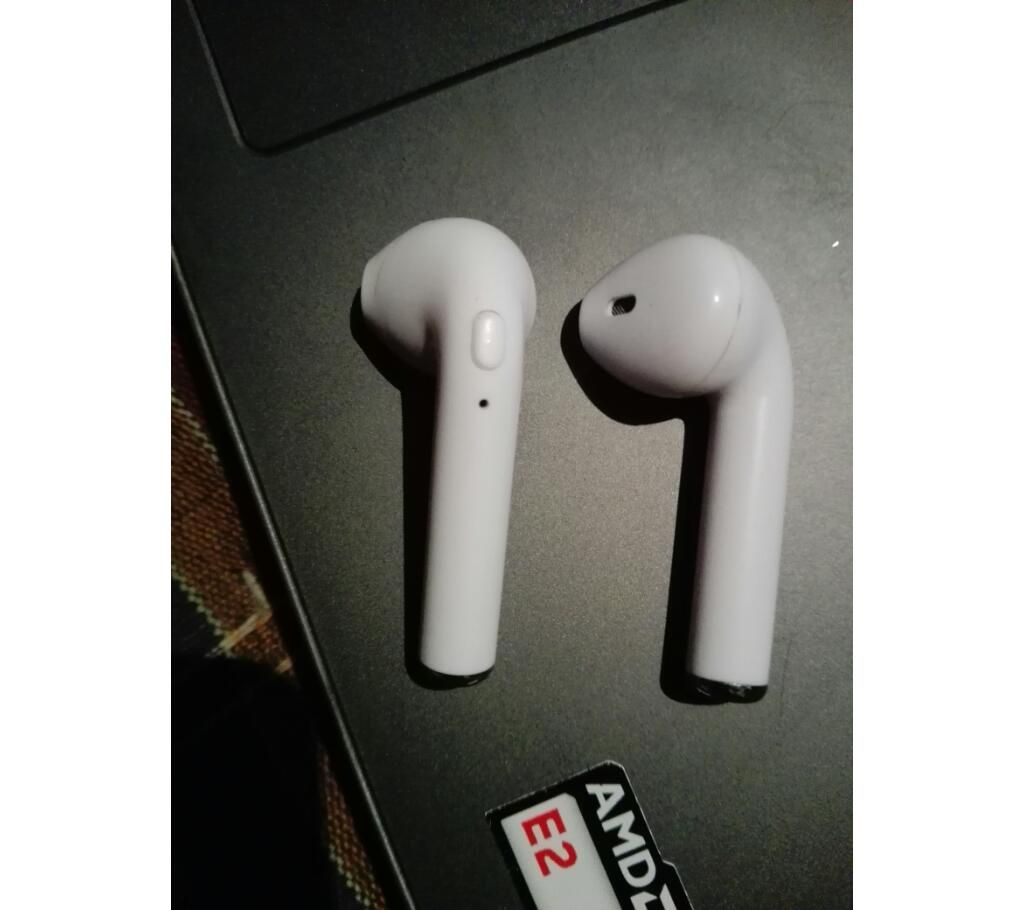 too wireless Bluetooth headphones