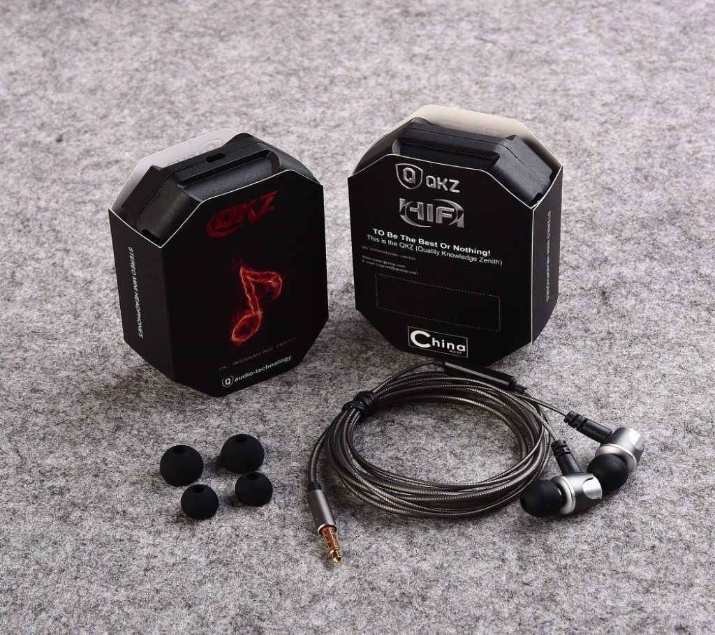 QKZ DM4 Earphone With Mic