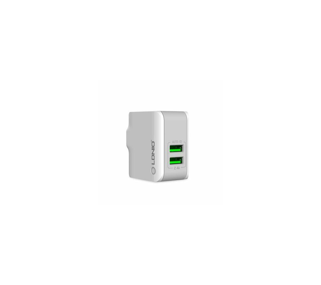 LDNIO A2203 2.4A 2 Port Auto ID Travel Charger