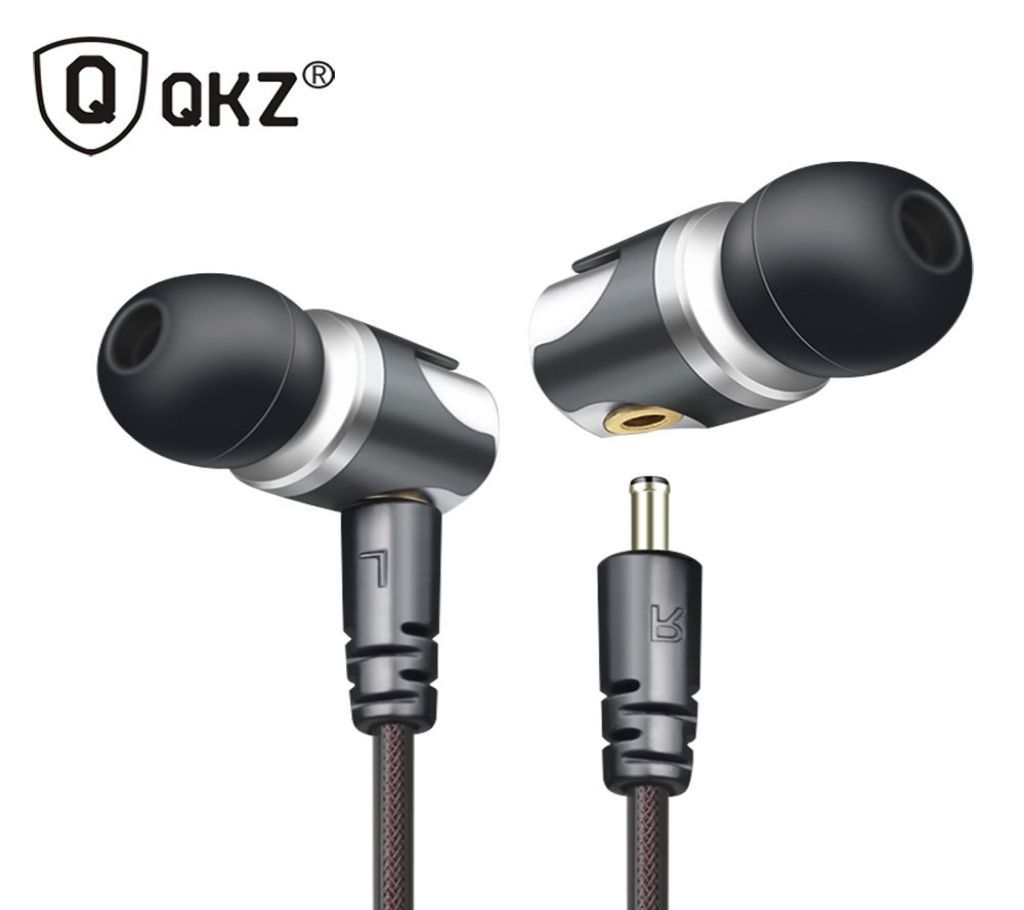 DM4 In-Ear Earphone - Black