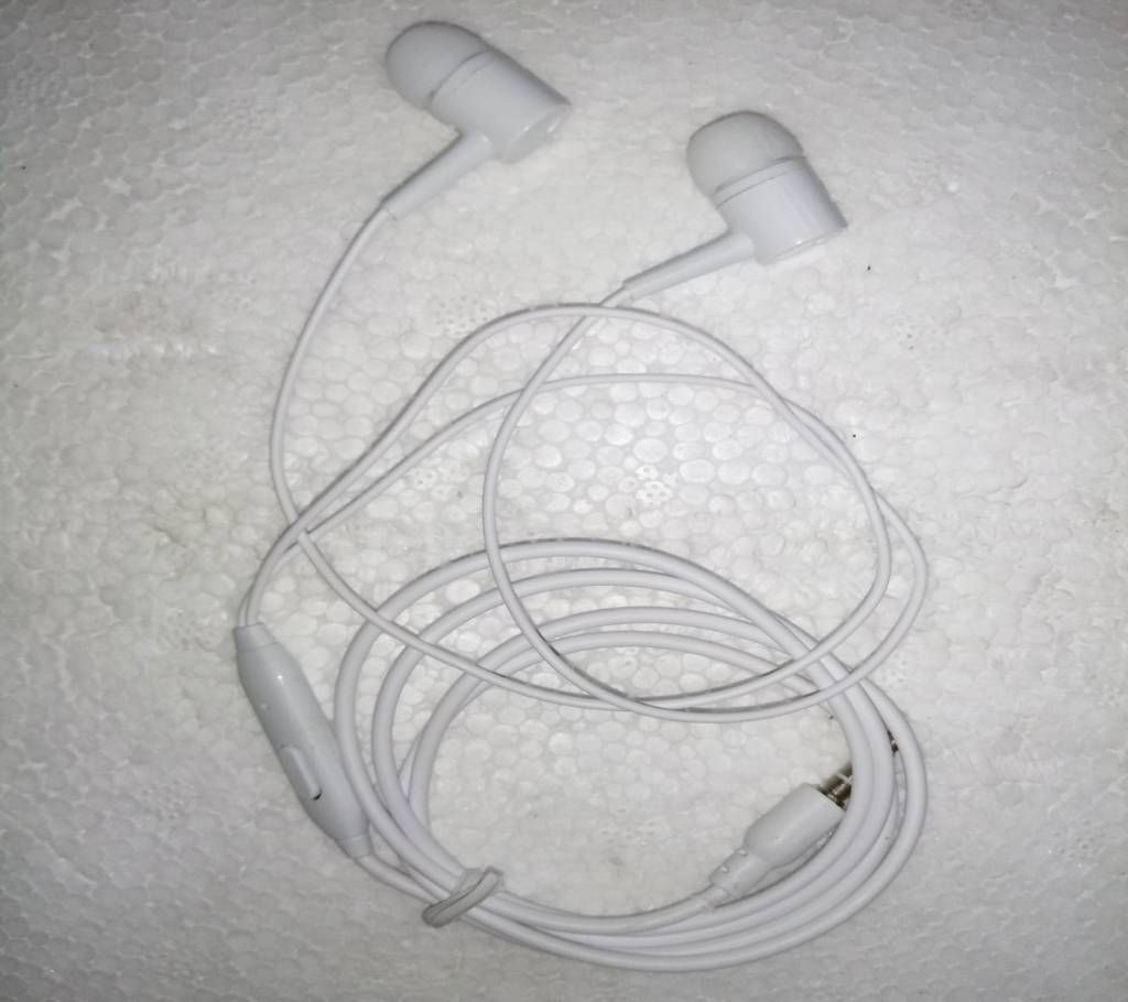 In Ear Headphone D21 for all Phones