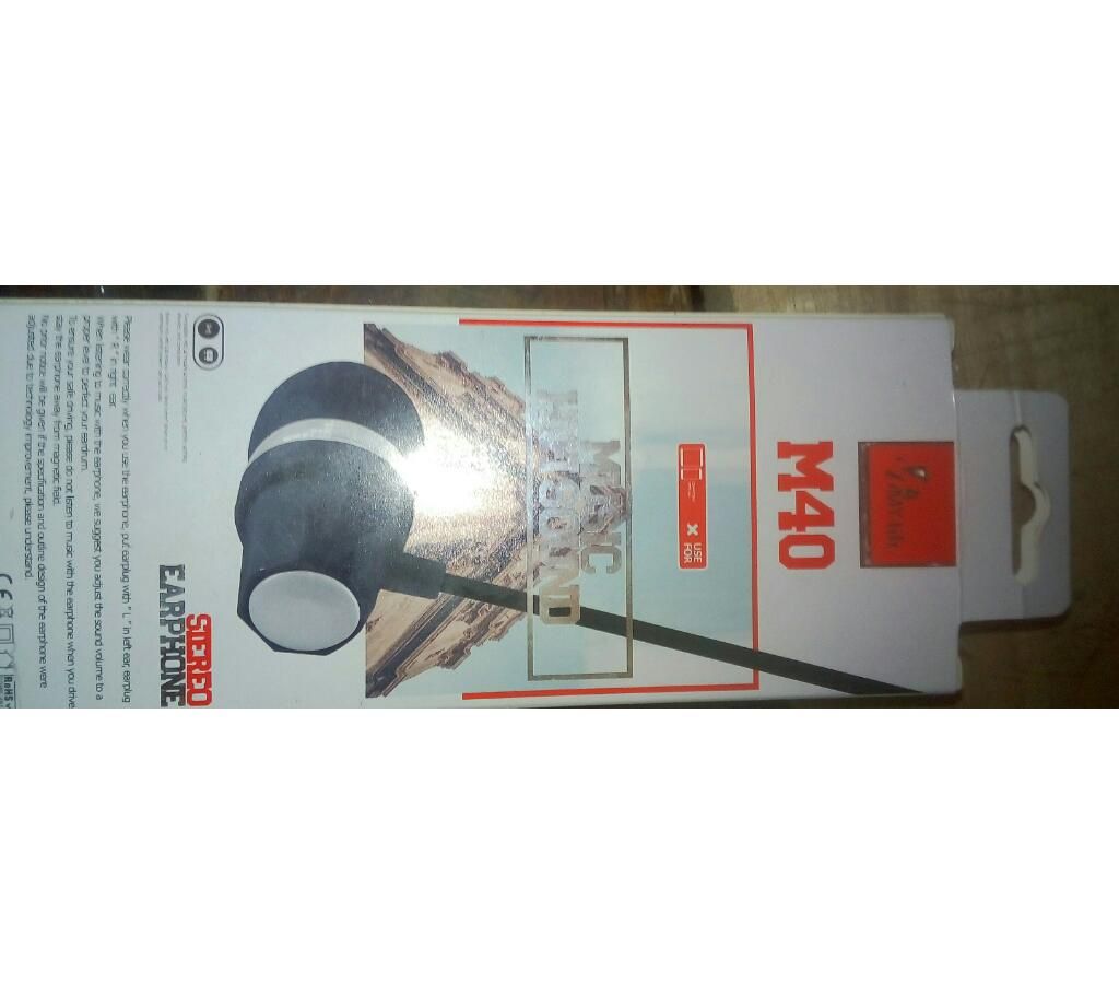 Earphom M40