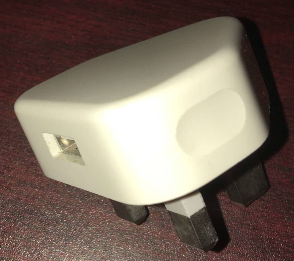 Apple iPhone Original 3 Pin Uk USB Wall Charger Adapter With Cable For iPhone 7/ 8/ X/ 6 - White