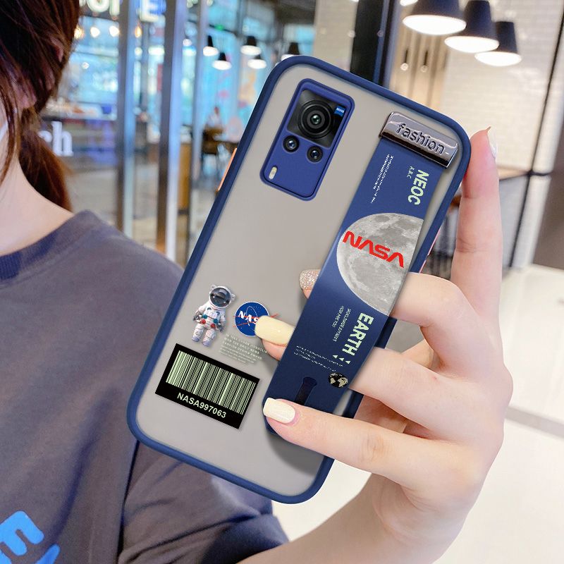 UCUC for VIVO X60 Pro Wrist Strap Case Creative Cartoon Astronaut Wristband Printing Cover Shockproof Frosted Phone Case