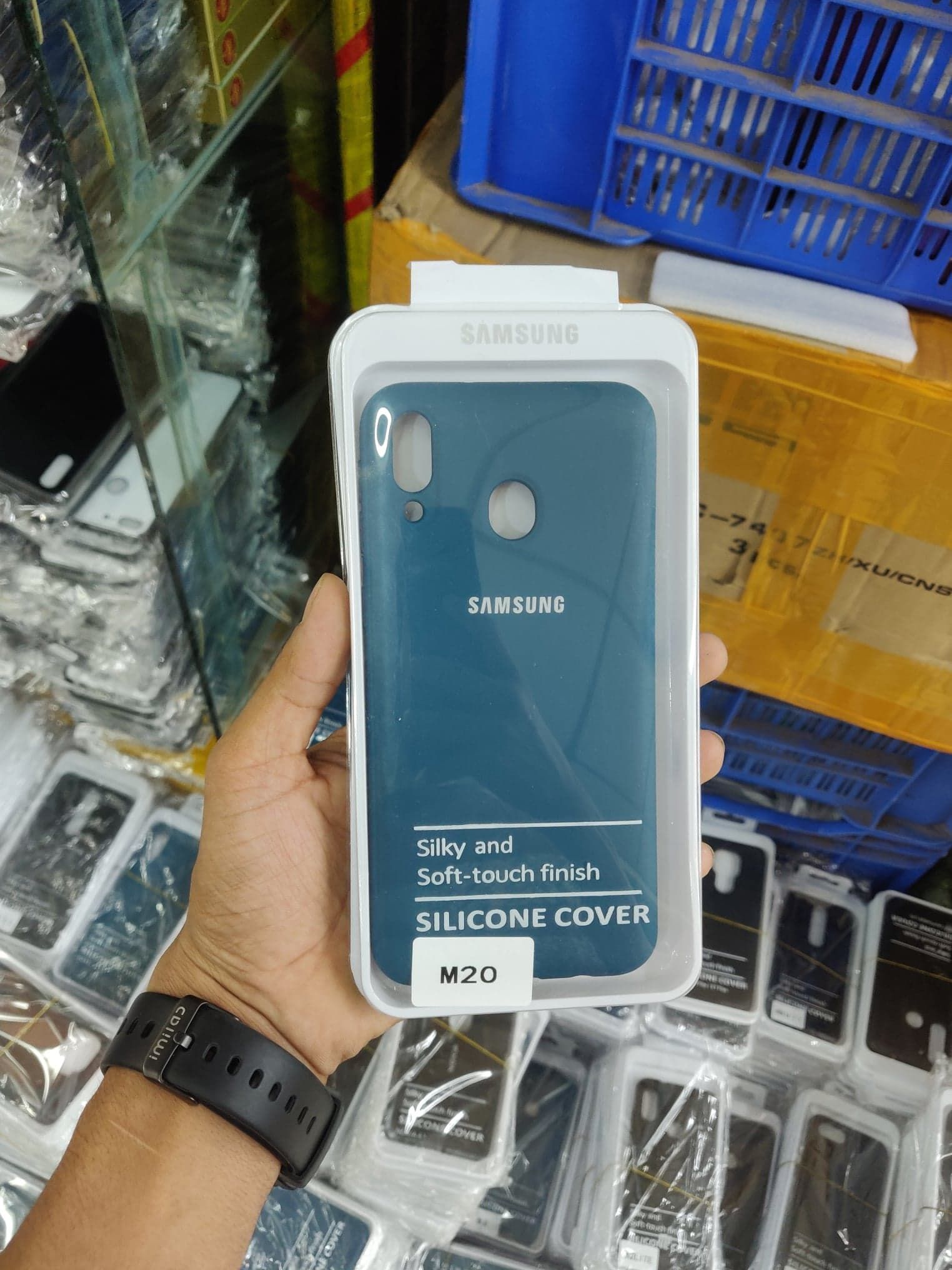 FOR SAMSUNG M20 Silky And Soft-touch finish SILICONE COVER