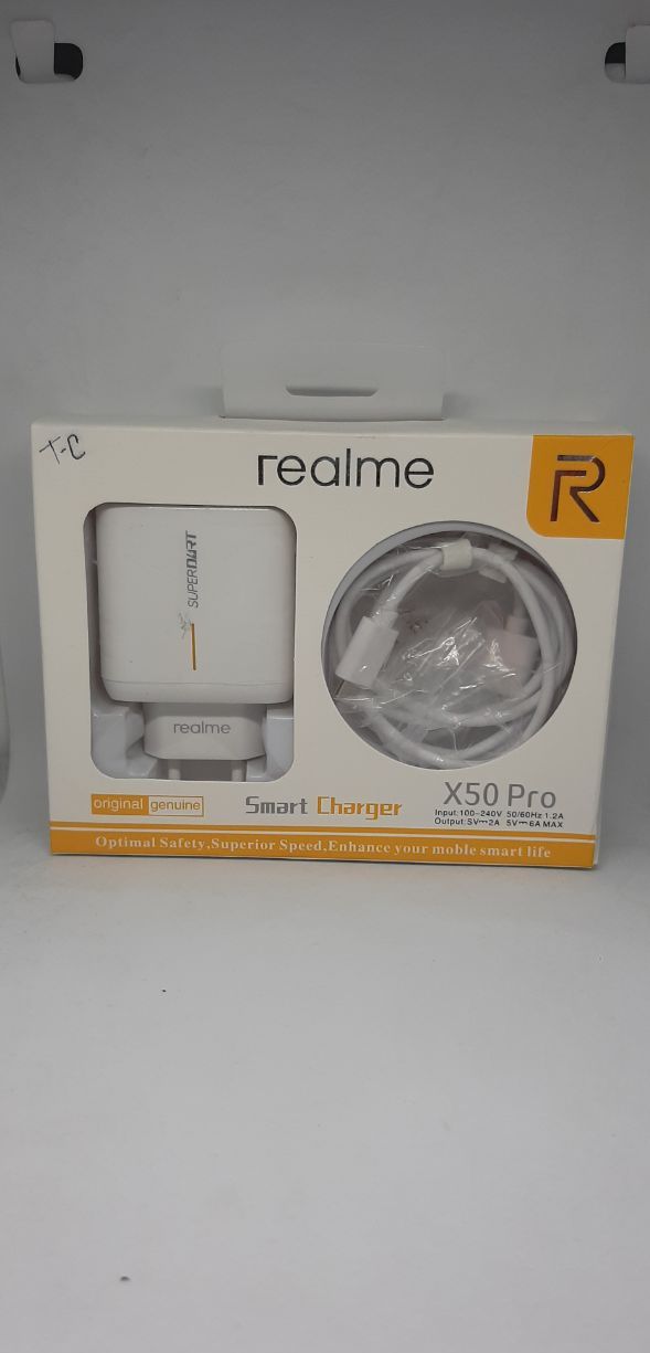 টাইপ-সি কেবল সহ realme 65w সুপারডার্ট স্মার্ট চার্জার-সাদা