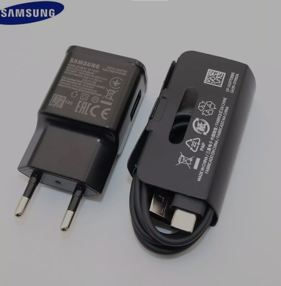 Fast Charge Travel Charger with USB-C cable, Black