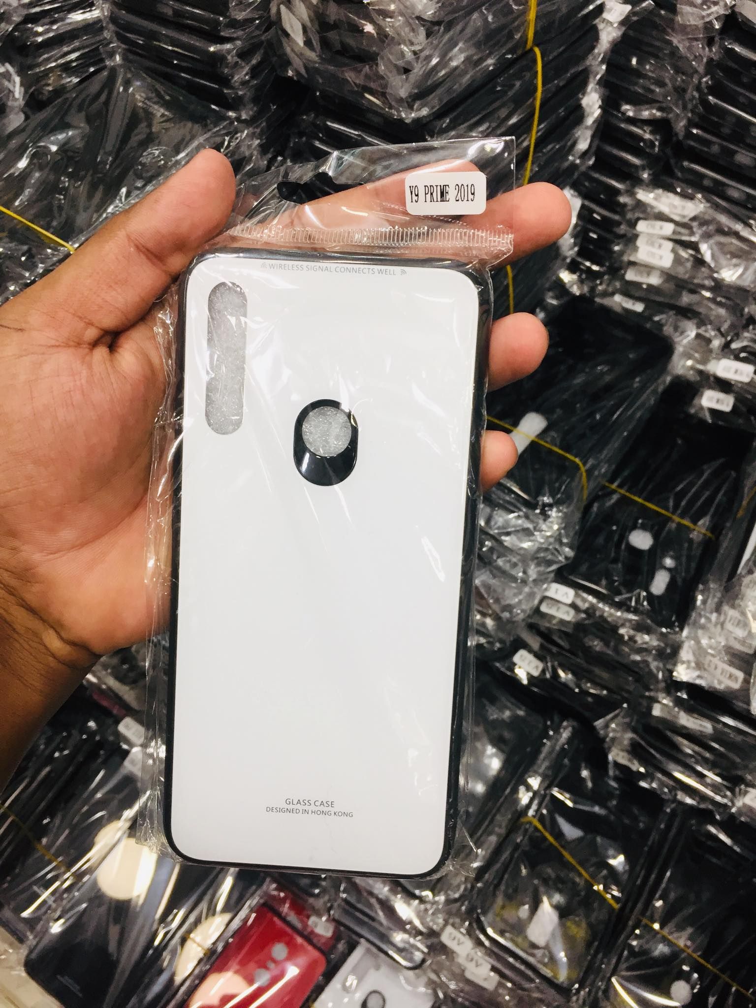 Huawei Y9 Prime (2019) Hong Kong Design Scratchproof Premium Tempered Glass Back Cover Case