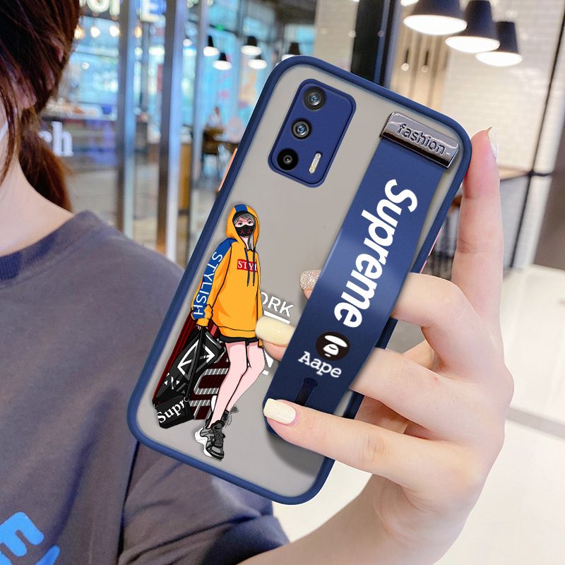UCUC for Realme GT 5G Wrist Strap Case Creative Cartoon Handsome Girl Wristband Printing Cover Shockproof Frosted Phone Case