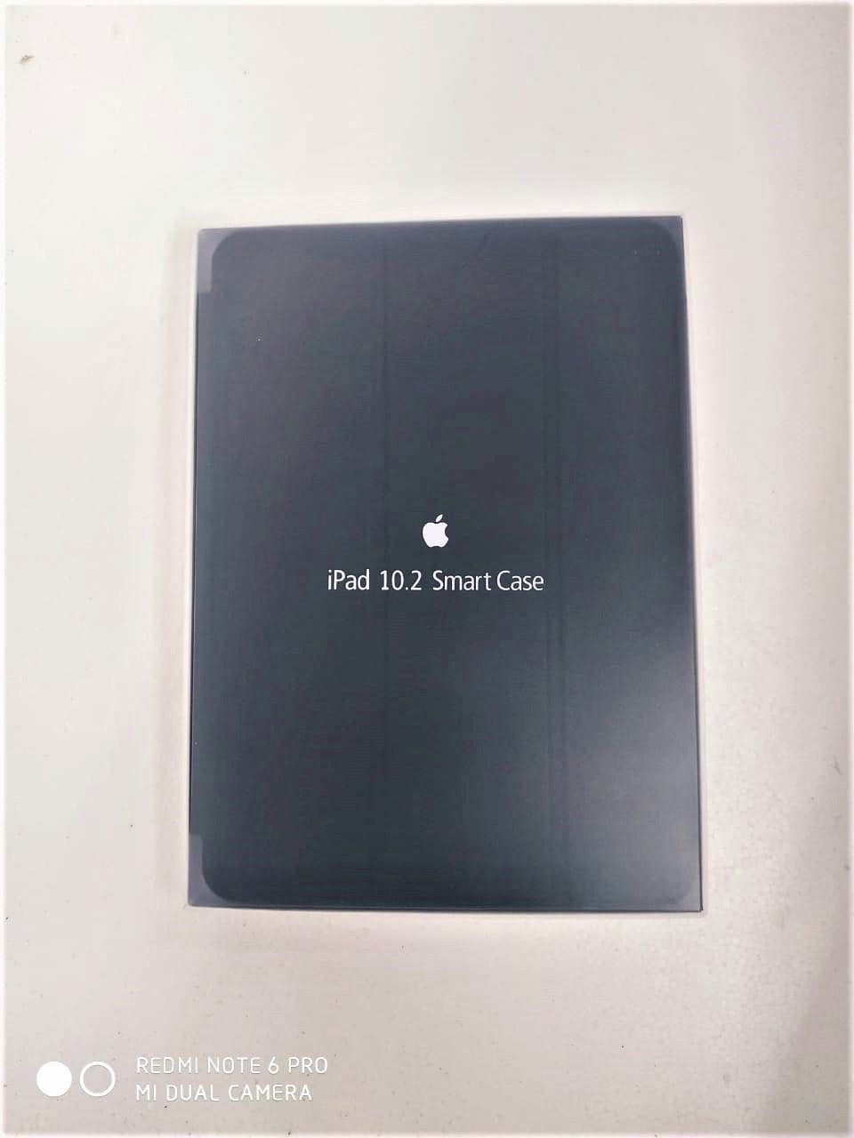 Apple iPad 10.2 (2019) / iPad 10.2 (2020) / iPad 7th Gen / iPad 8th Gen - Horizontal Flip Premium Leather Case with 3-folding Holder Silk Texture Smart Cover