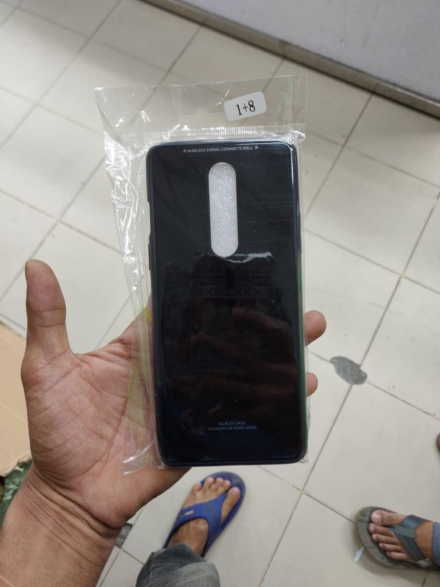 Oneplus 8 (1 + 8) "হং কং ডিজাইন" স্ক্র্যাচপ্রুফ টেম্পার্ড গ্লাস ব্যাক কভার কেস