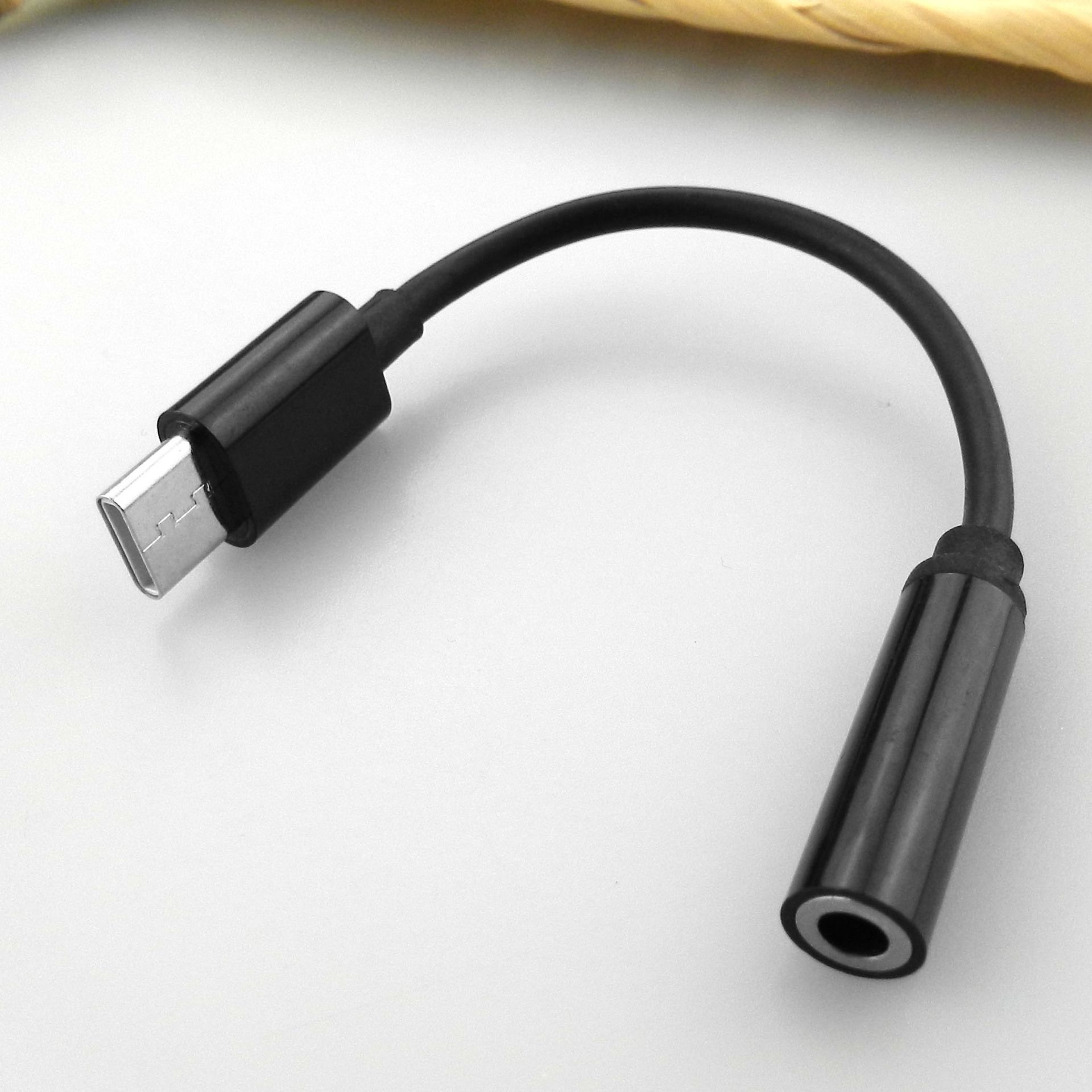 Type C to 3.5 mm Stereo Audio Jack Adapter dongle