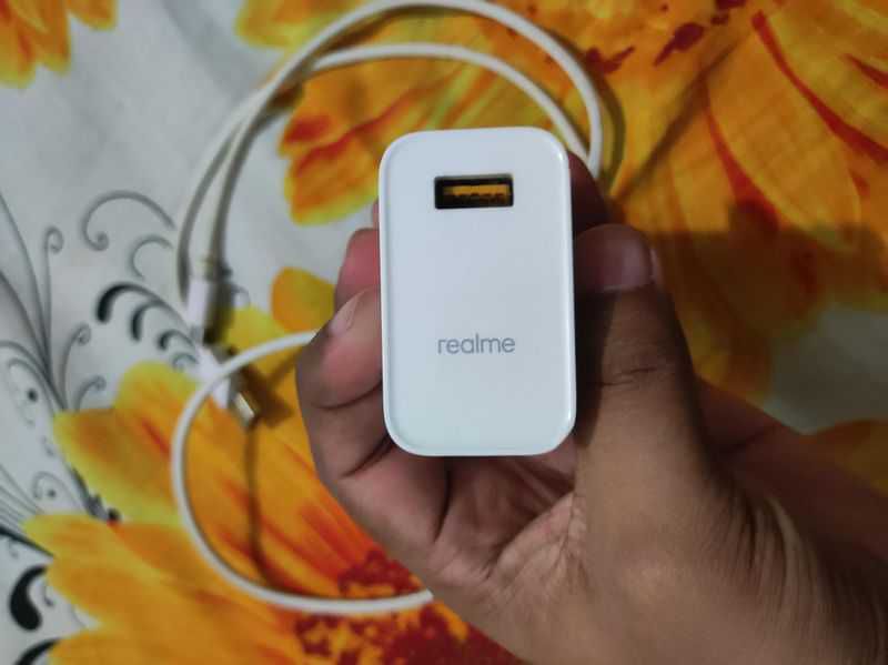 30 waat Realme vooc fast charger