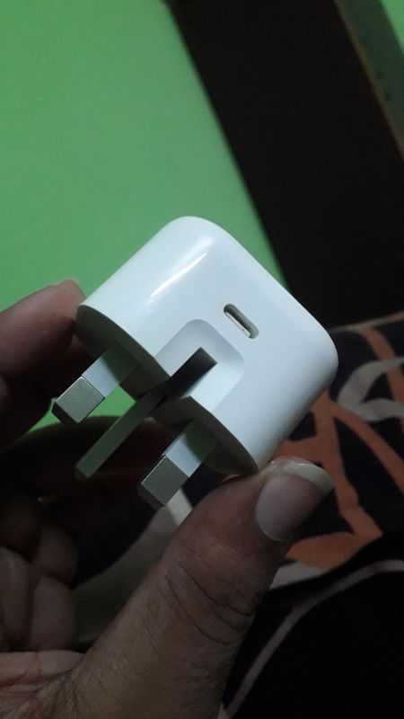 apple 20w adaptor, USB type C adaptor