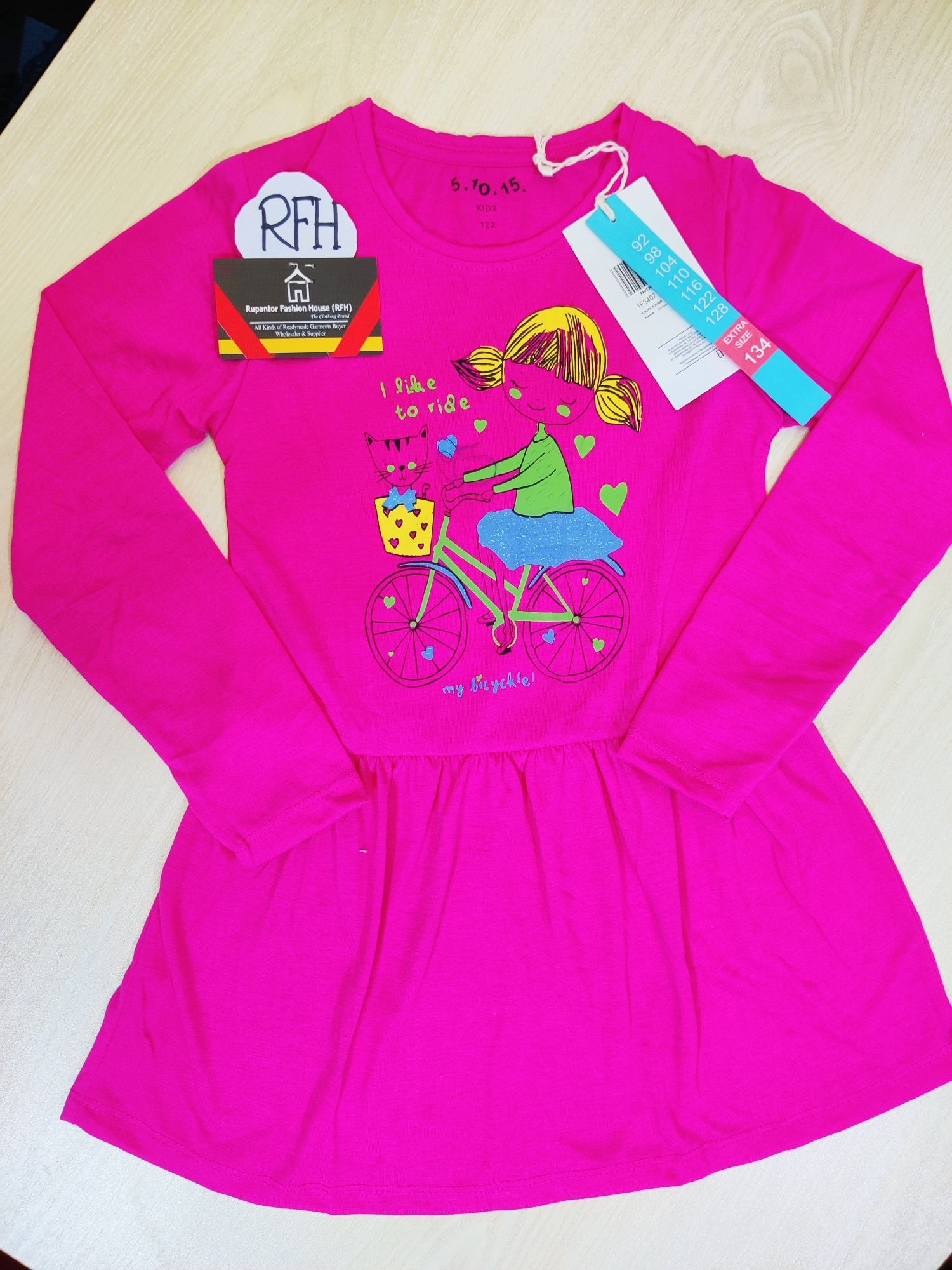 Girl's Fashionable Full Sleeves Neat Frock