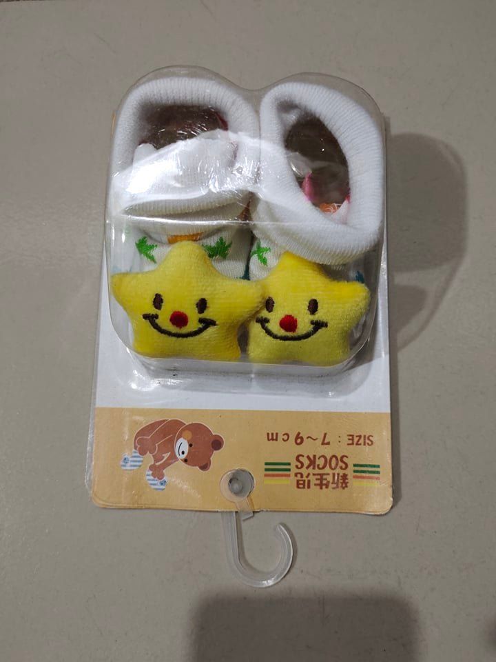 unisex-baby Multicolored Booties - 6 Months (Set of 1 Pairs)