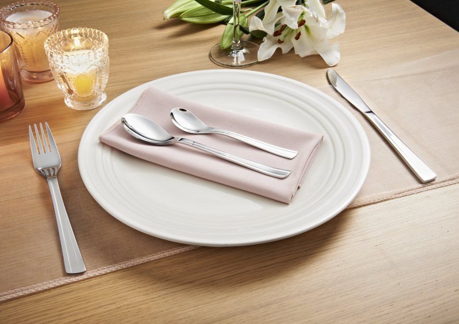 16 PCS Flatware/Cutlery Set - 4 x Forks, 4 x Dinner Knives, 4 x Dinner Spoons, 4 x Teaspoons – Service for 4