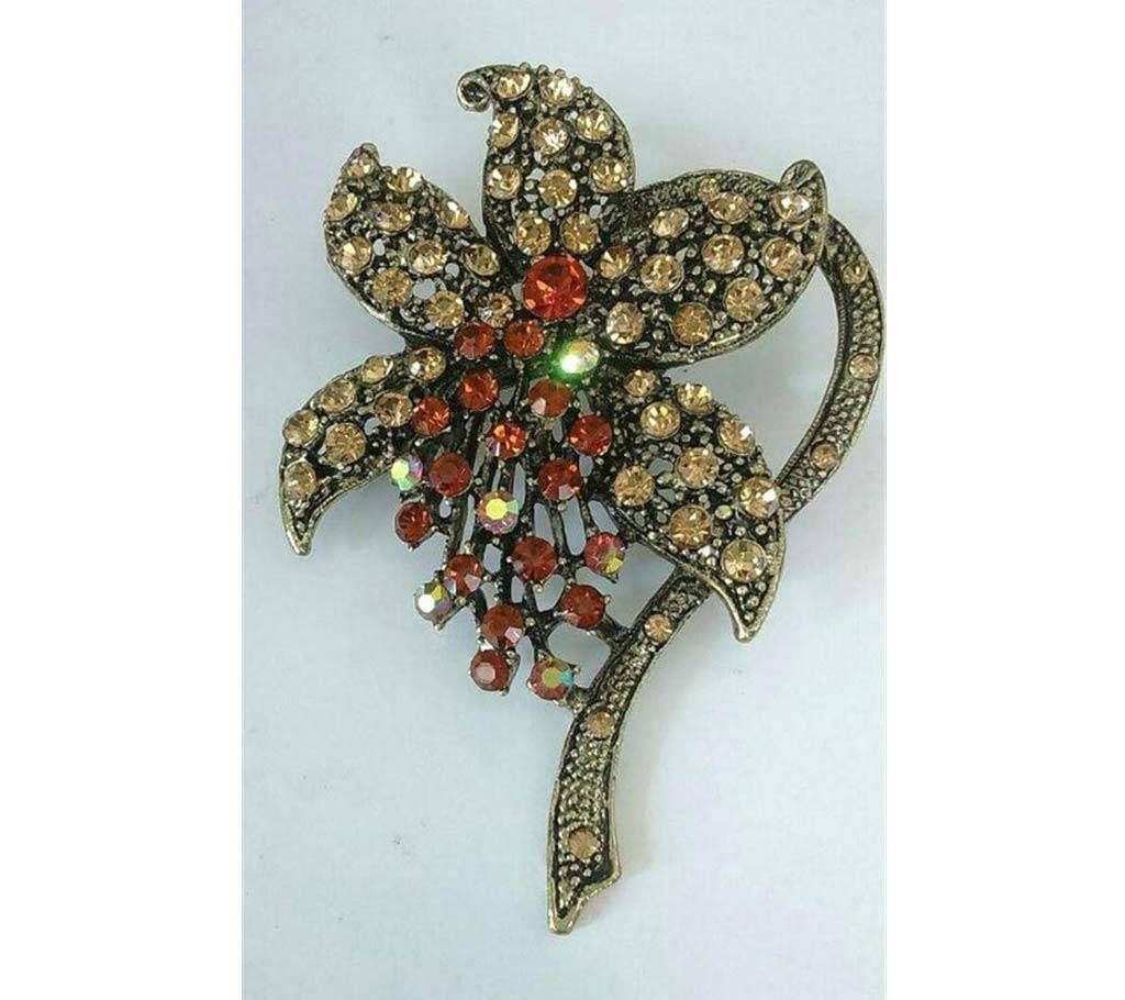 Antic style brooch