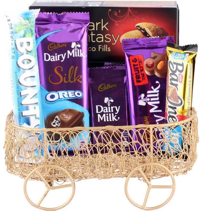 SurpriseForU Combo Of Dairy Milk Silk Gift for her | Chocolate Gift Combo  (272g)