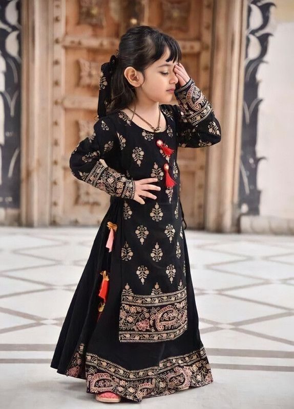 Girls Printed Viscose Rayon Anarkali Kurta  (Black)