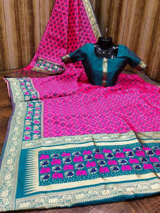 Solid/Plain Banarasi Silk Blend Saree  (Pink)