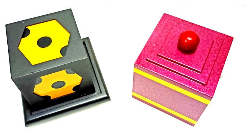 A SARKAR MAGIC WORLD HOUDINI DICE VANISH BOX / DIE TO SILK TRANSFORMATION MAGIC 1 Magic Tricks  (Age: 7 YEARS AND UP)