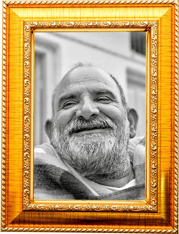 Nuoshopping Nuoshopping Neem Karoli baba GOLD wooden photo frame Religious Frame Religious Frame