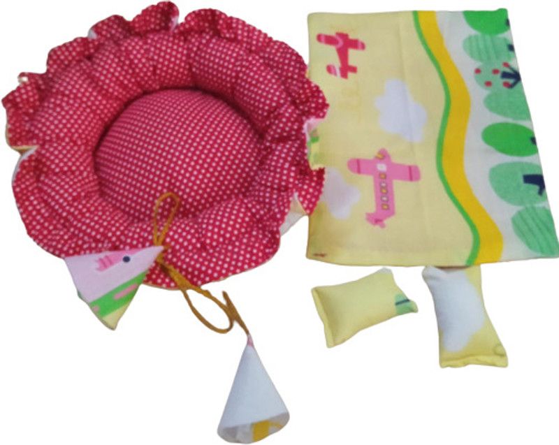 Kanha laddu ji cotton gol gaddi/coton bister set(any random will come) (size 5 to 6 L) Dress  (Cotton)