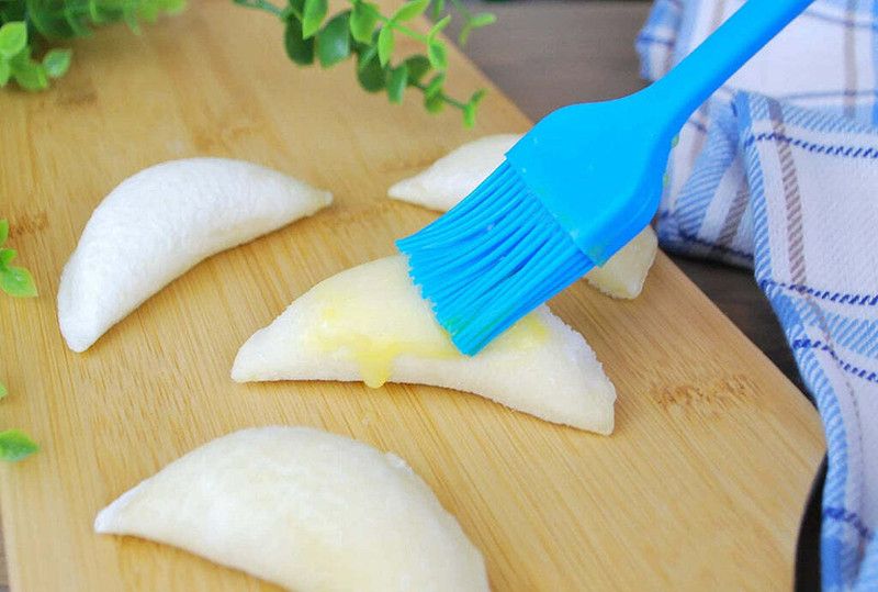 Sneaky Owl High Quality oil spreading brush made of silicon 21CM silicon Flat Pastry Brush  (Pack of 1)