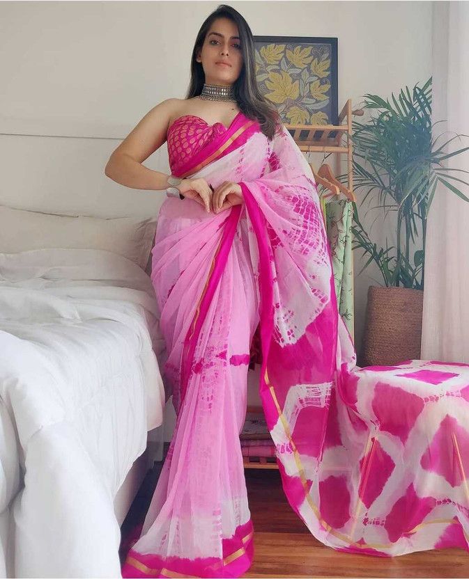 Blocked Printed Hand Batik Chiffon Saree  (Pink)