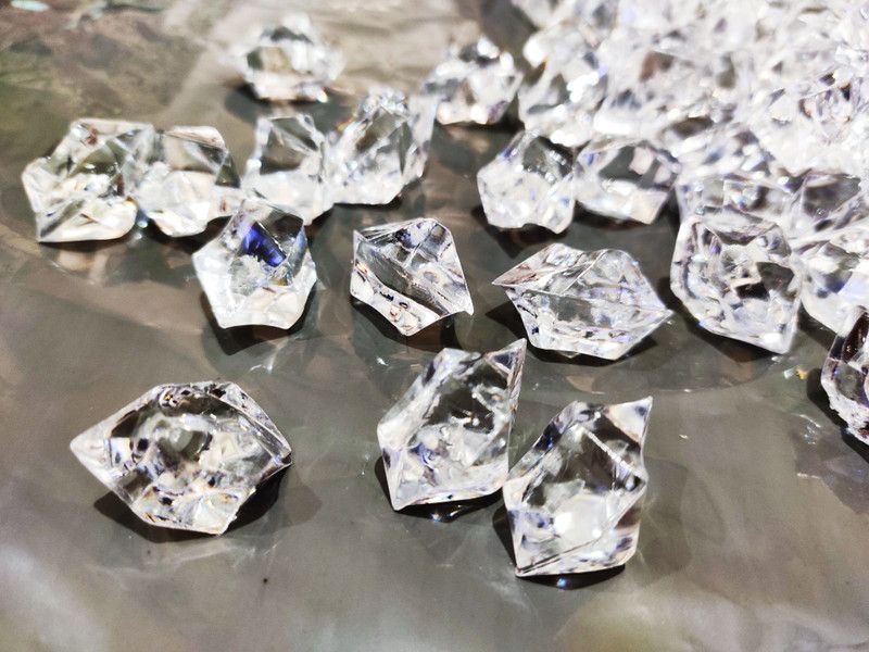 Ad Enterprise (AD) WHITE COLOR JELLY STONE FOR AQUARIUM DECORATION Aquarium Air Stone  (150 Stones)