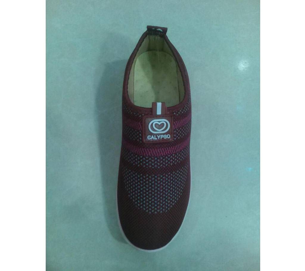 Ladies walking shoes