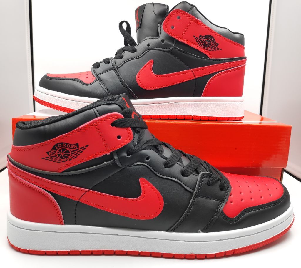 Original New Arrival Authentic Air Jordan 1 Retro High OG AJ1 Mens Basketball Shoes Sneakers