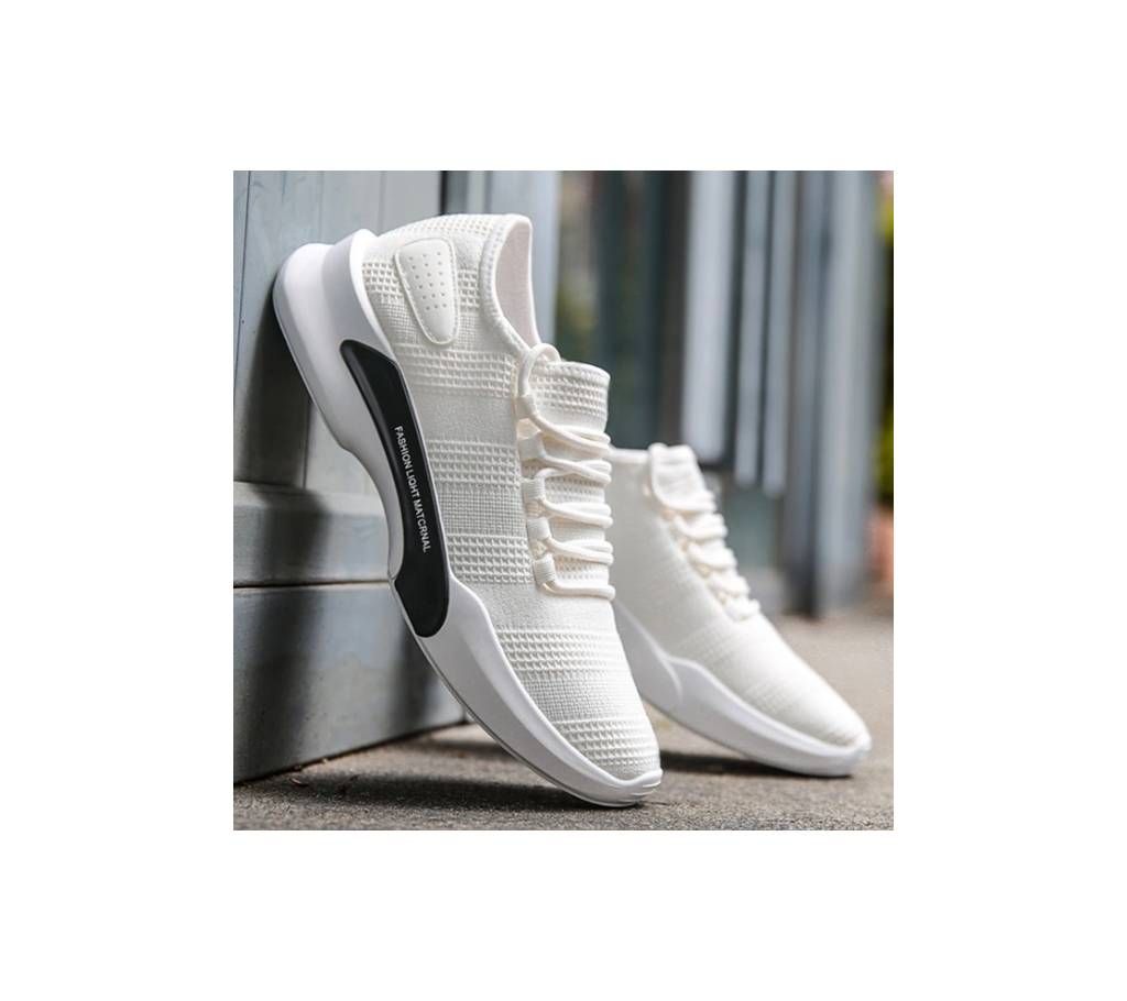 Shoe men casual mesh breathable fashion shoe .