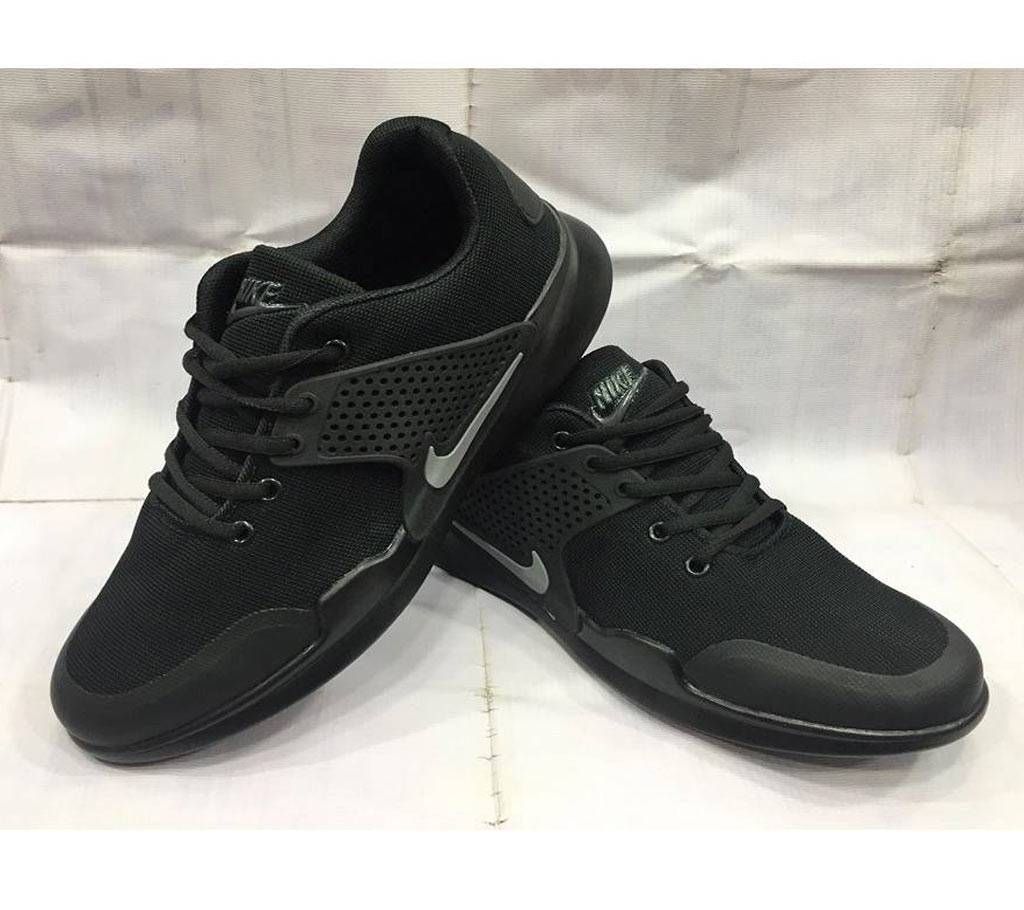 Gents rubber made keds 