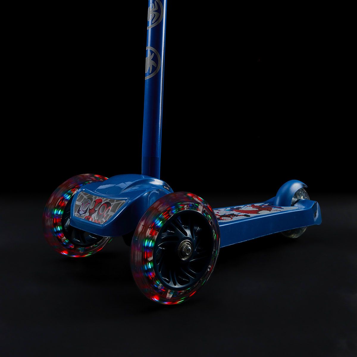 Disney Junior Marvel Spidey and his Amazing Friends Light Up Tilt and Turn Scooter