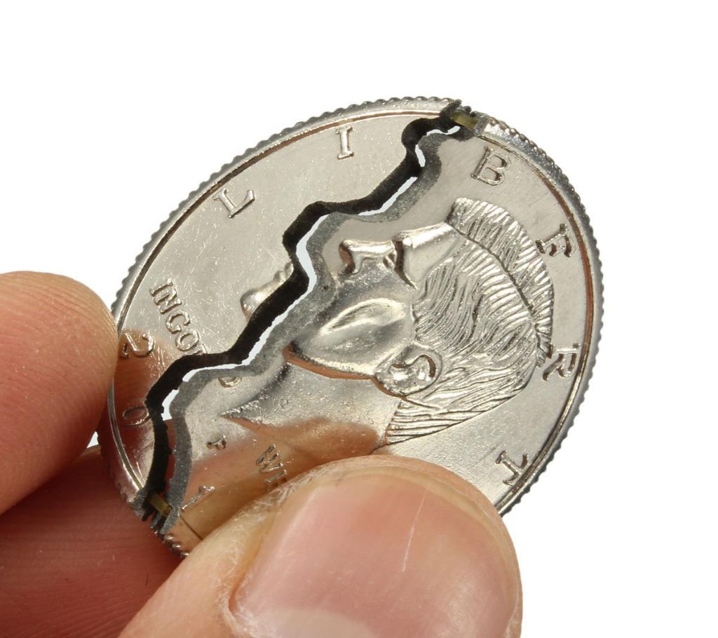 Close-Up Magic Street Trick Bite Coin Bite And Restored Half Dollar ILLUSION