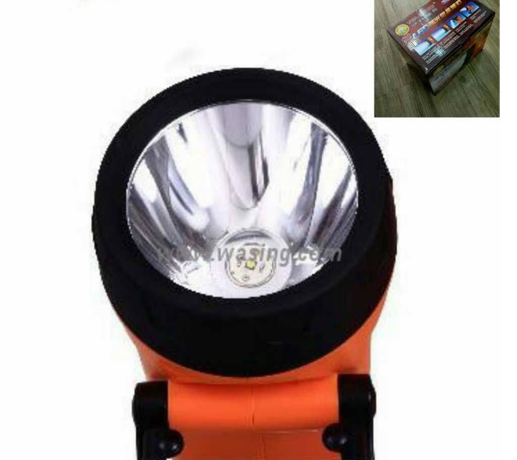 Wasing rechargeable spotlight