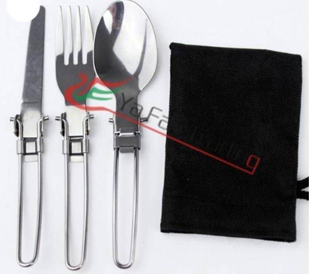 Portable folding spoon