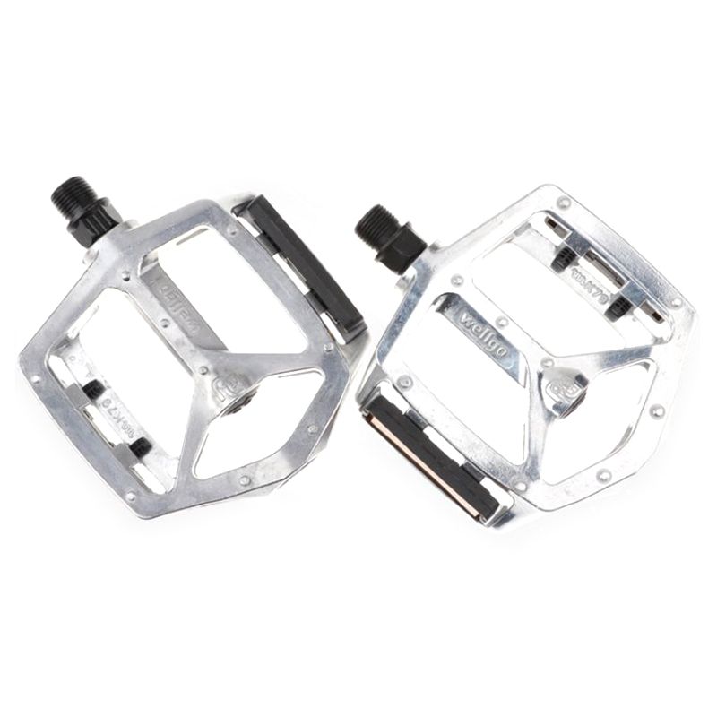 Wellgo Ultralight Kids Bicycle Pedals Anti-Slip Plastic Pedals Safety Warning Reflector Children Cycling Pedals Silver