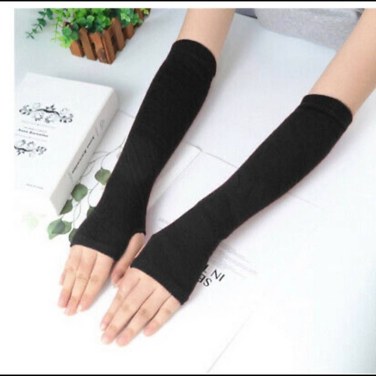 1 Pair Arm Sleeves Bicycle Sleeves UV Protection Running Cycling hand Sleeves Sunscreen Arm Warmer for Men Women Black Color