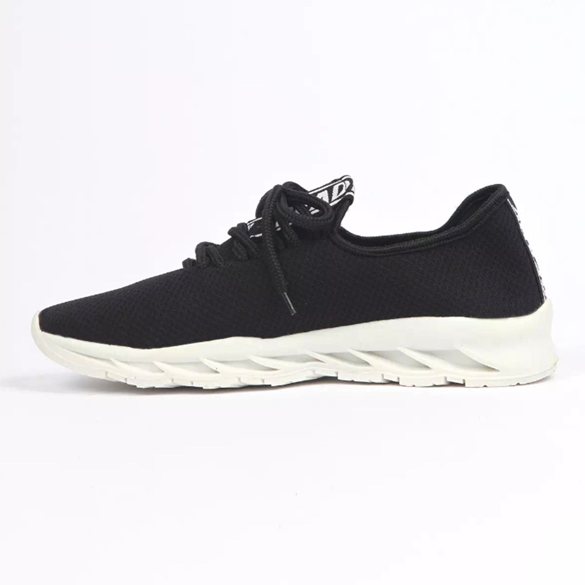 New Style Black Trendy Casual Shoes Comfortable Breathable Lace-up Black Sneakers Colour Multiple Shoes For Men